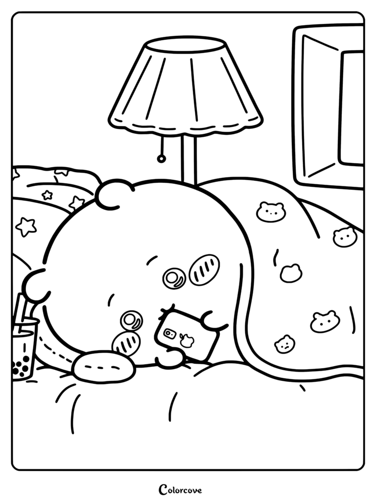 Dibujo para colorear de Chiikawa acostado en la cama como osito blanco bajo una manta amarilla usando un smartphone rosa con un té de boba en la mesita de noche y una lámpara iluminando.