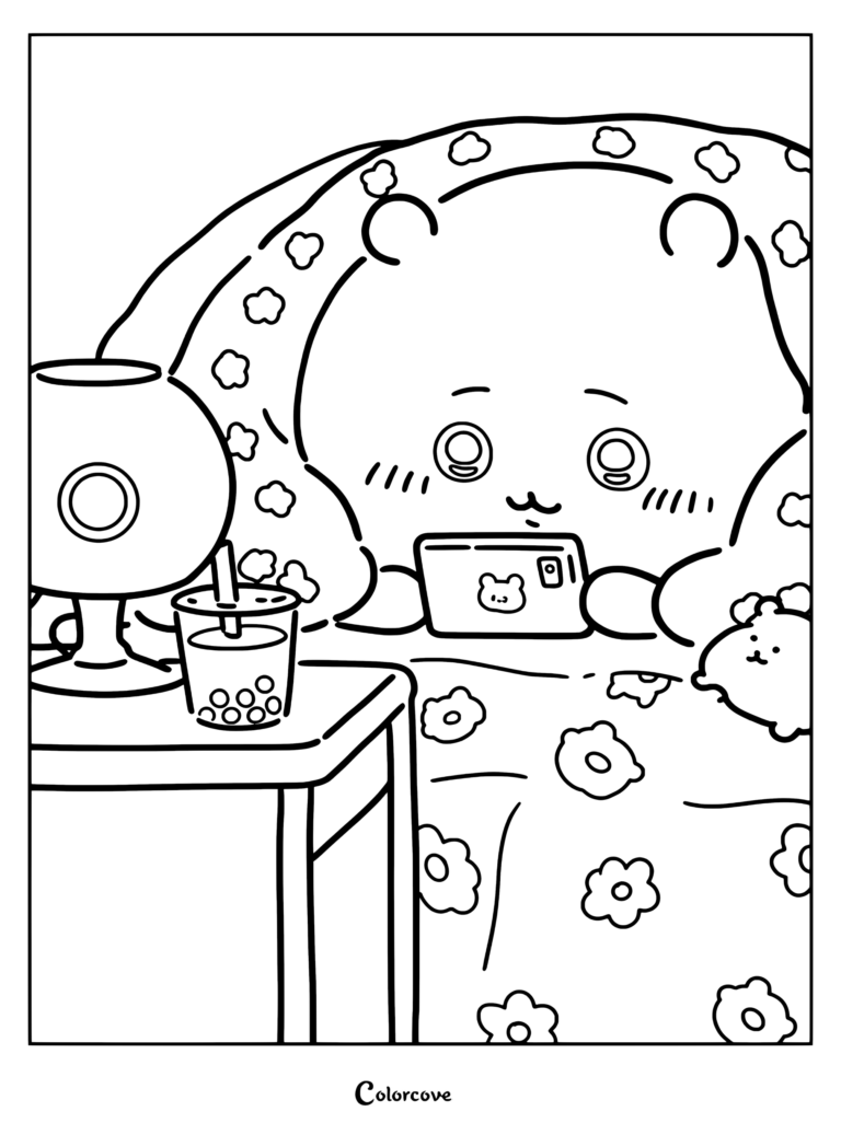 Dibujo para colorear de Chiikawa con un lindo osito blanco arropado en la cama bajo una manta floral rosa, sosteniendo un teléfono rosa junto a un té de boba y una lámpara.
